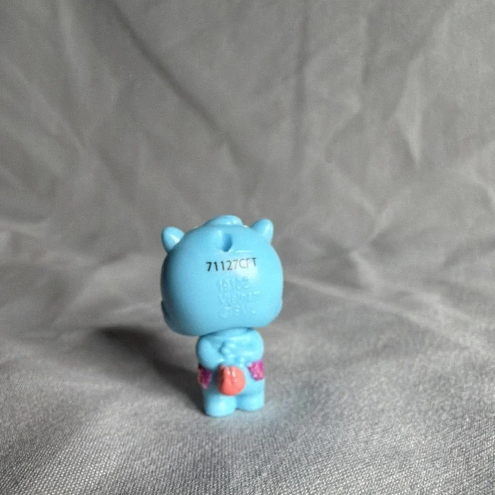 Littlest Pet Shop Squirrel Figure 71127CFT Blue Animal 2019 4-7 Years Age Range